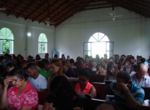 Comunidades celebram a ressurreição de Cristo na Paróquia Caminho da Fé