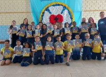 Crianças participam da escolha do logo da Revista O Amigo das Crianças