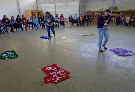 Seminário traz técnicas de encenação de histórias e musicais