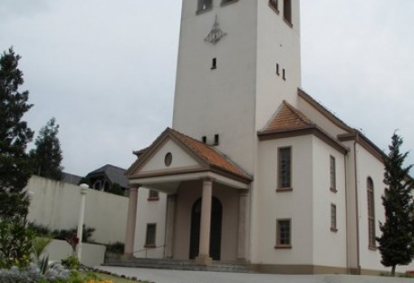 Obras na Comunidade Pentecostes