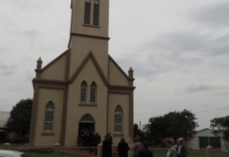 Rededicação da Igreja Redentor em Coqueiros do Sul