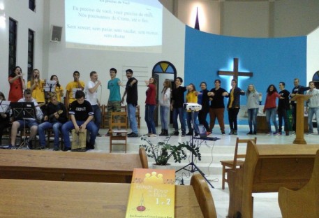 Culto com participação dos jovens