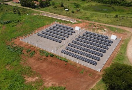 Energia solar na Pella Bethânia: economia mensal de R$ 5,5 mil para investir em seus residentes