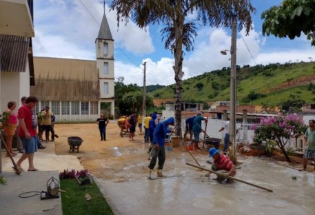 Mutirão Comunitário em Barra de São Francisco- ES