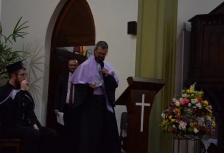 Gratidão à Deus na Formatura do Curso de Bacharelado em Teologia da FLT