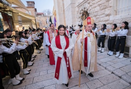 Igreja Luterana em Jerusalém ordena primeira mulher palestina ao pastorado