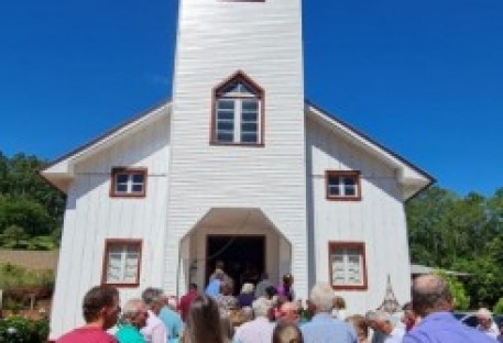 Reinauguração da Igreja de Três Pinheiros