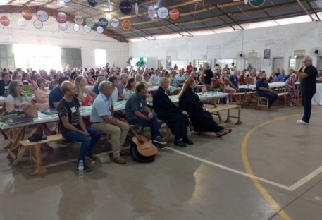 Encontro de famílias de Novo Xingu trabalha a temática das emoções